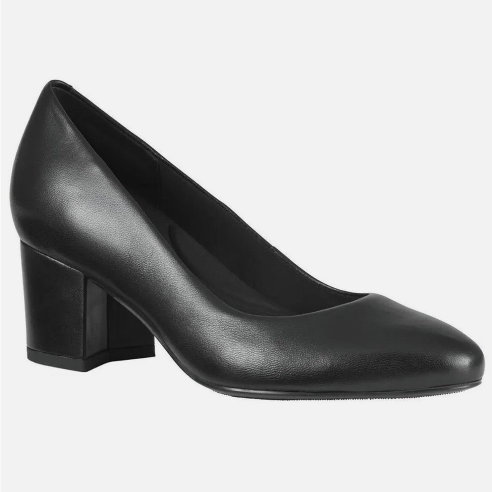 Chic & comfy Black Leather Block Heel Pumps by Easy Spirit size 9M